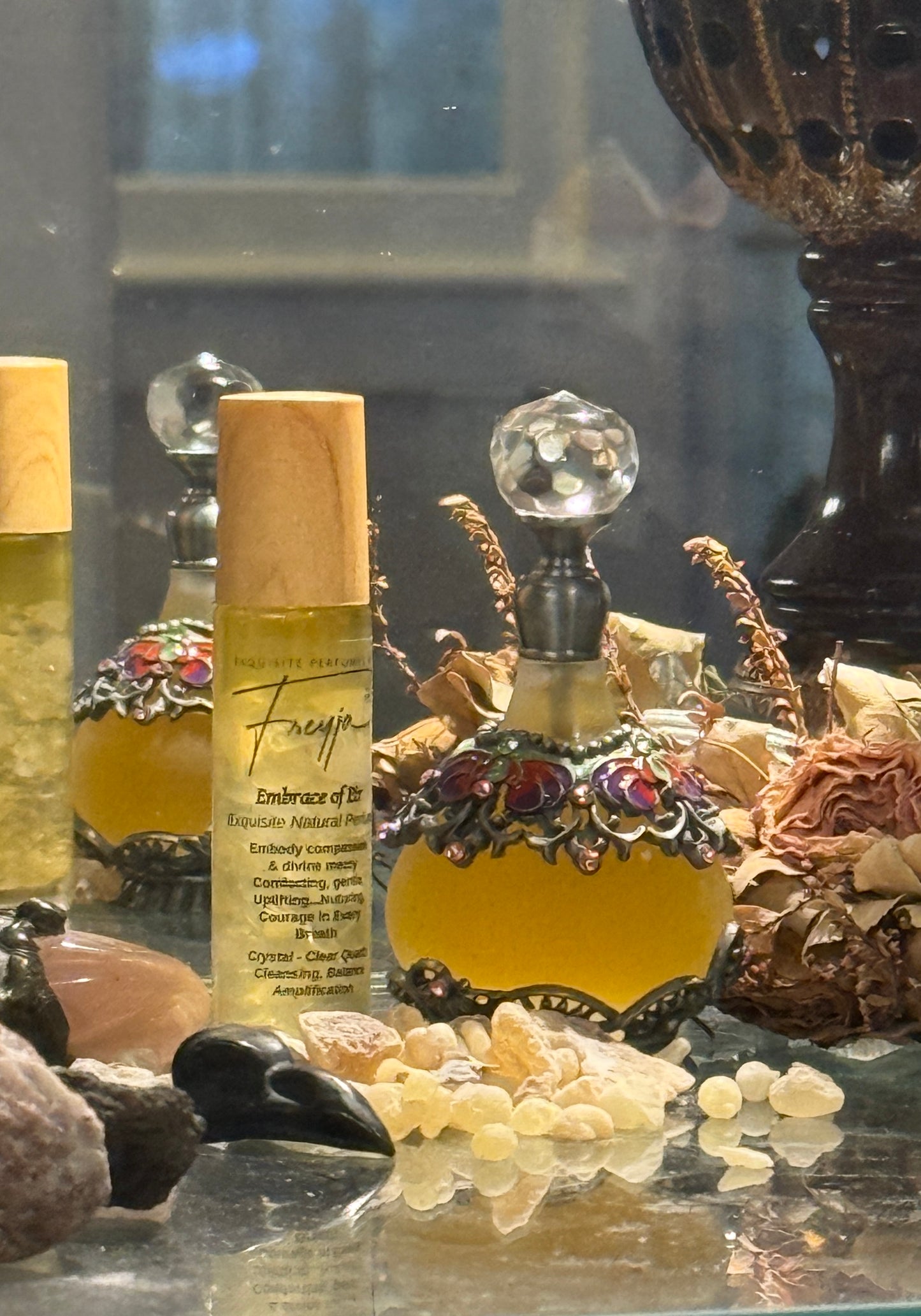 Embrace of Eir Exquisite Perfume