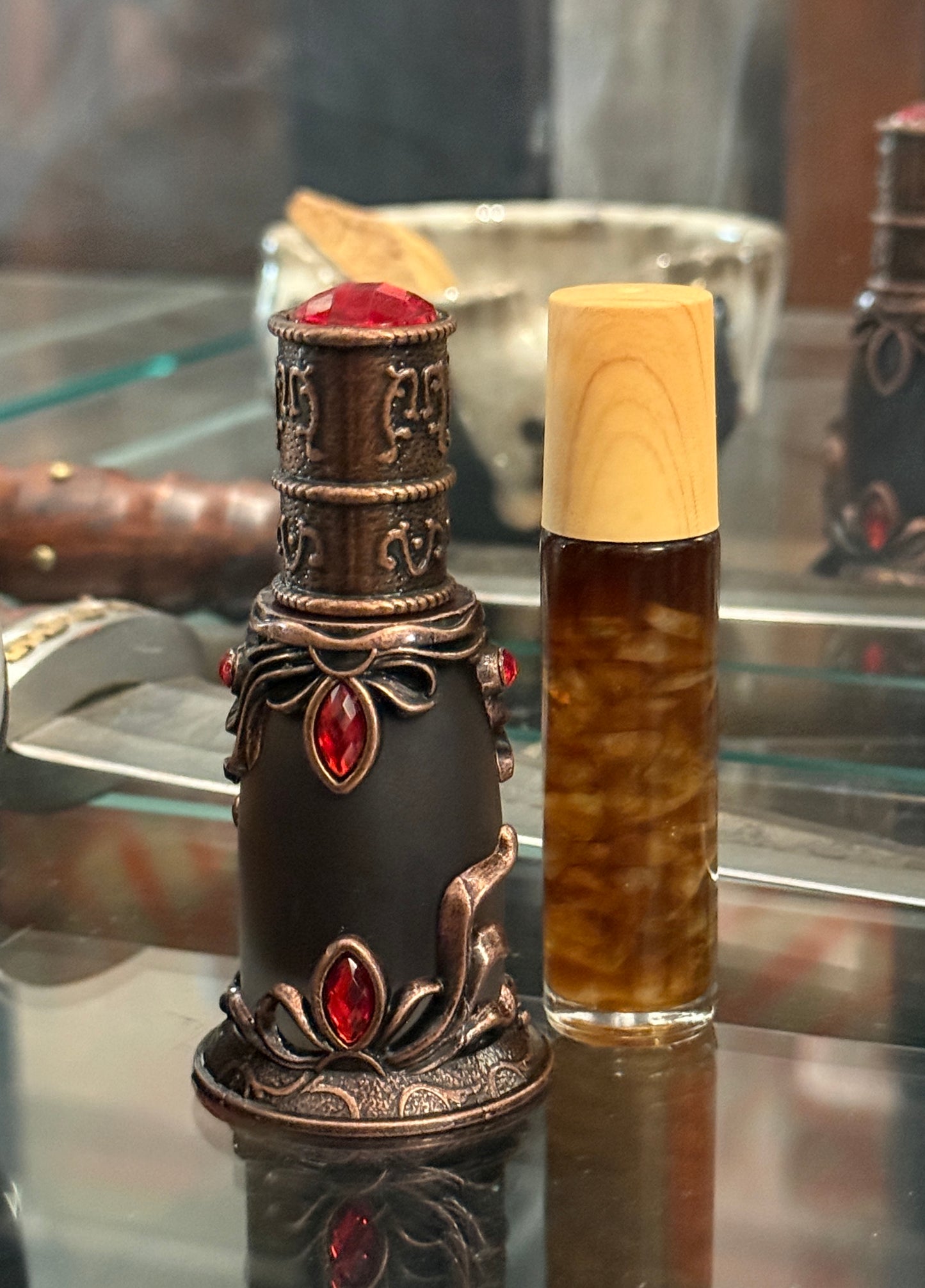 Aurum Noir Exquisite Attar Perfume